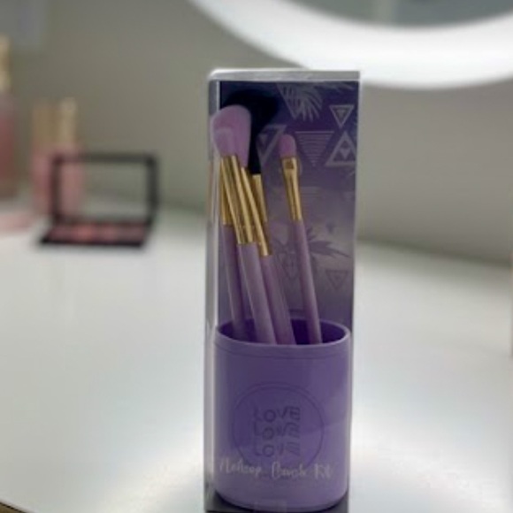 unbranded Other - Purple Makeup Brush Set